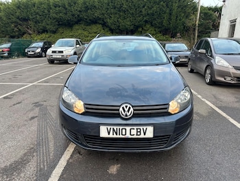 Used Volkswagen Golf 2010 for sale - 76991107: Photo