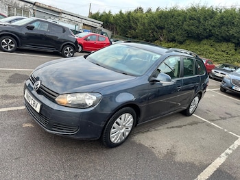 Used Volkswagen Golf 2010 for sale - 76991107: Photo