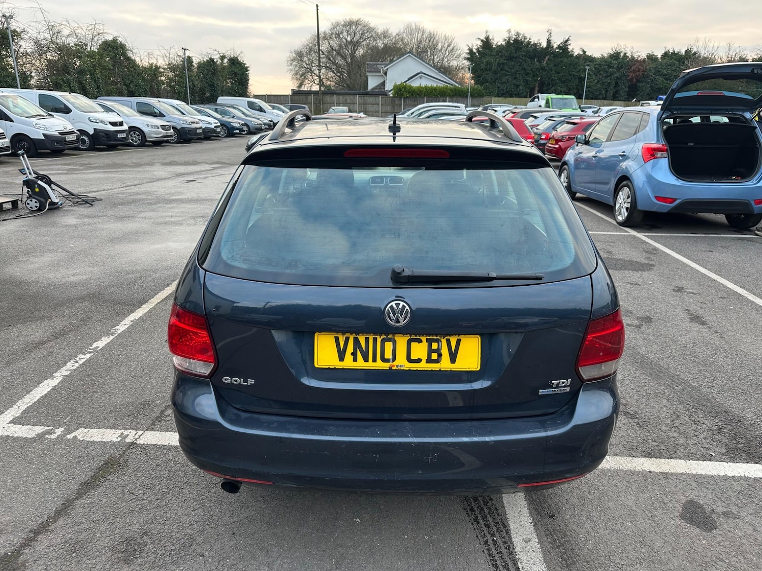 Used Volkswagen Golf 2010 for sale - 76991107: Photo 5