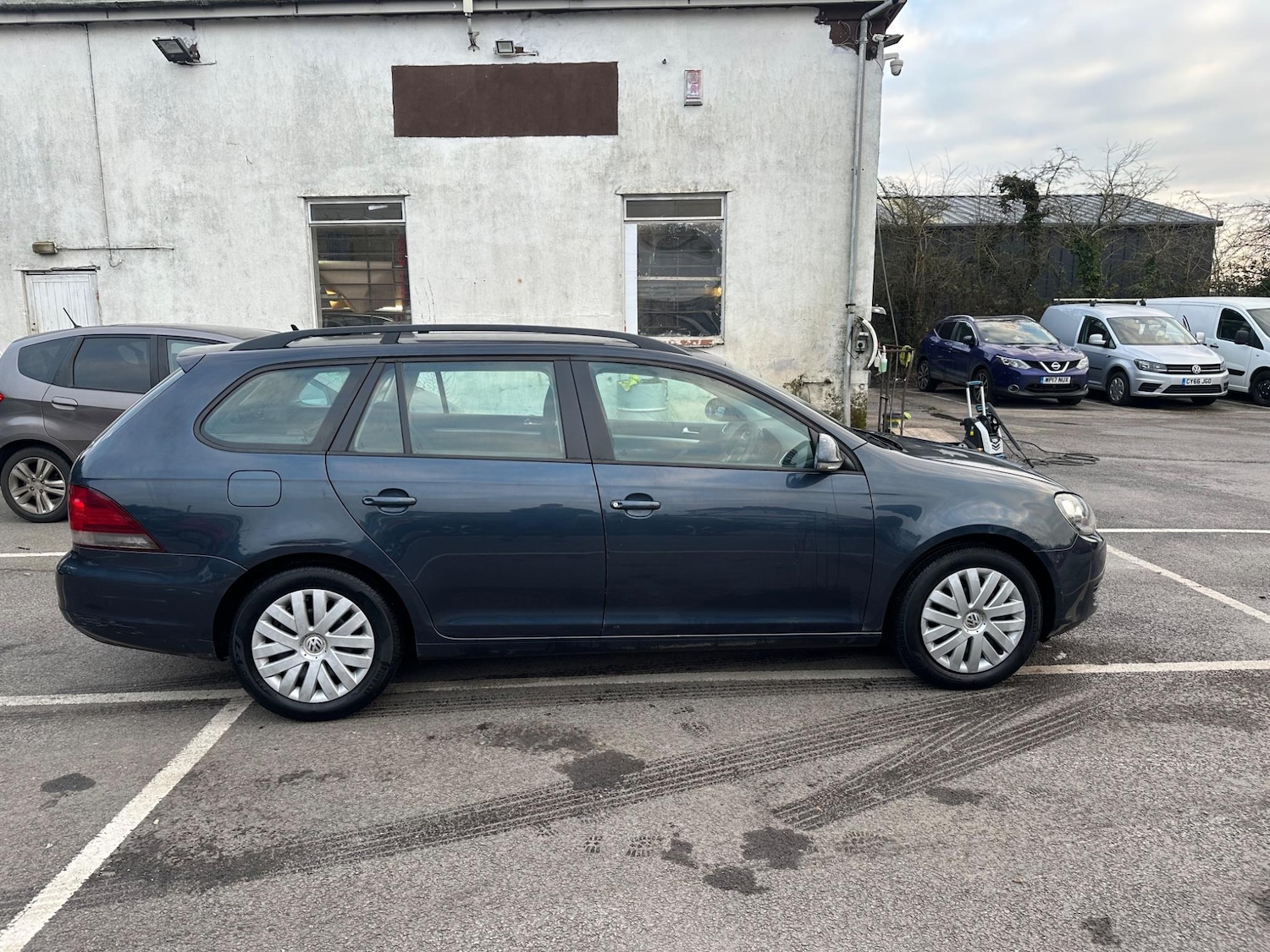Used Volkswagen Golf 2010 for sale - 76991107: Photo 7