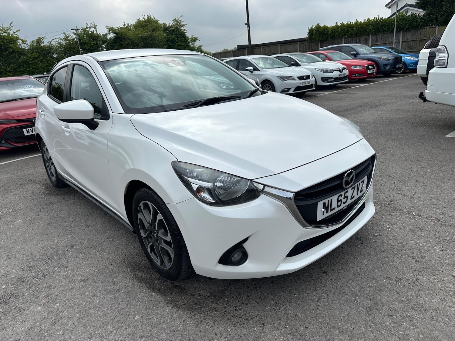 Used Mazda Mazda2 2015 for sale - 77396545: Photo 1