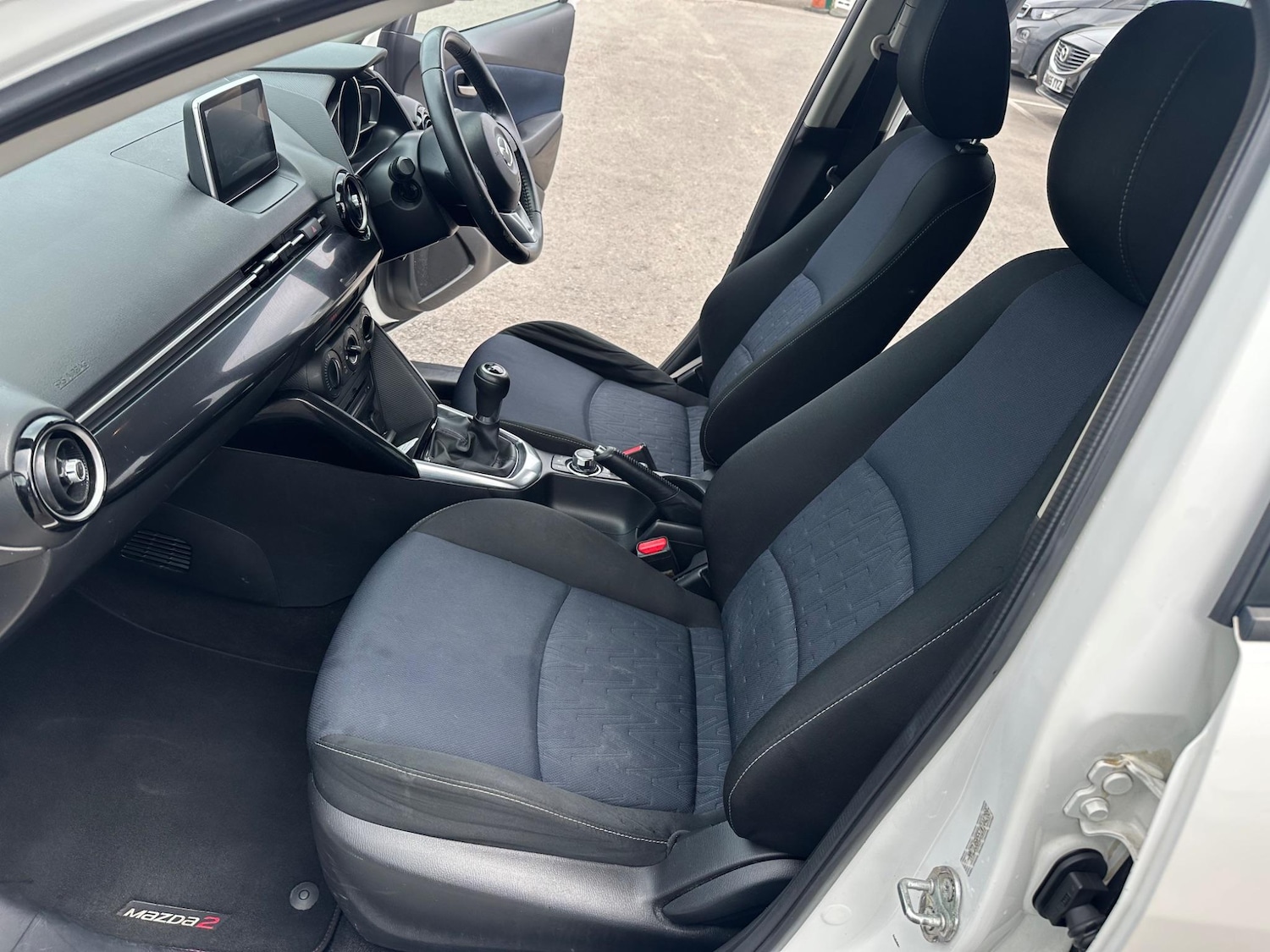 Used Mazda Mazda2 2015 for sale - 77396545: Photo 20