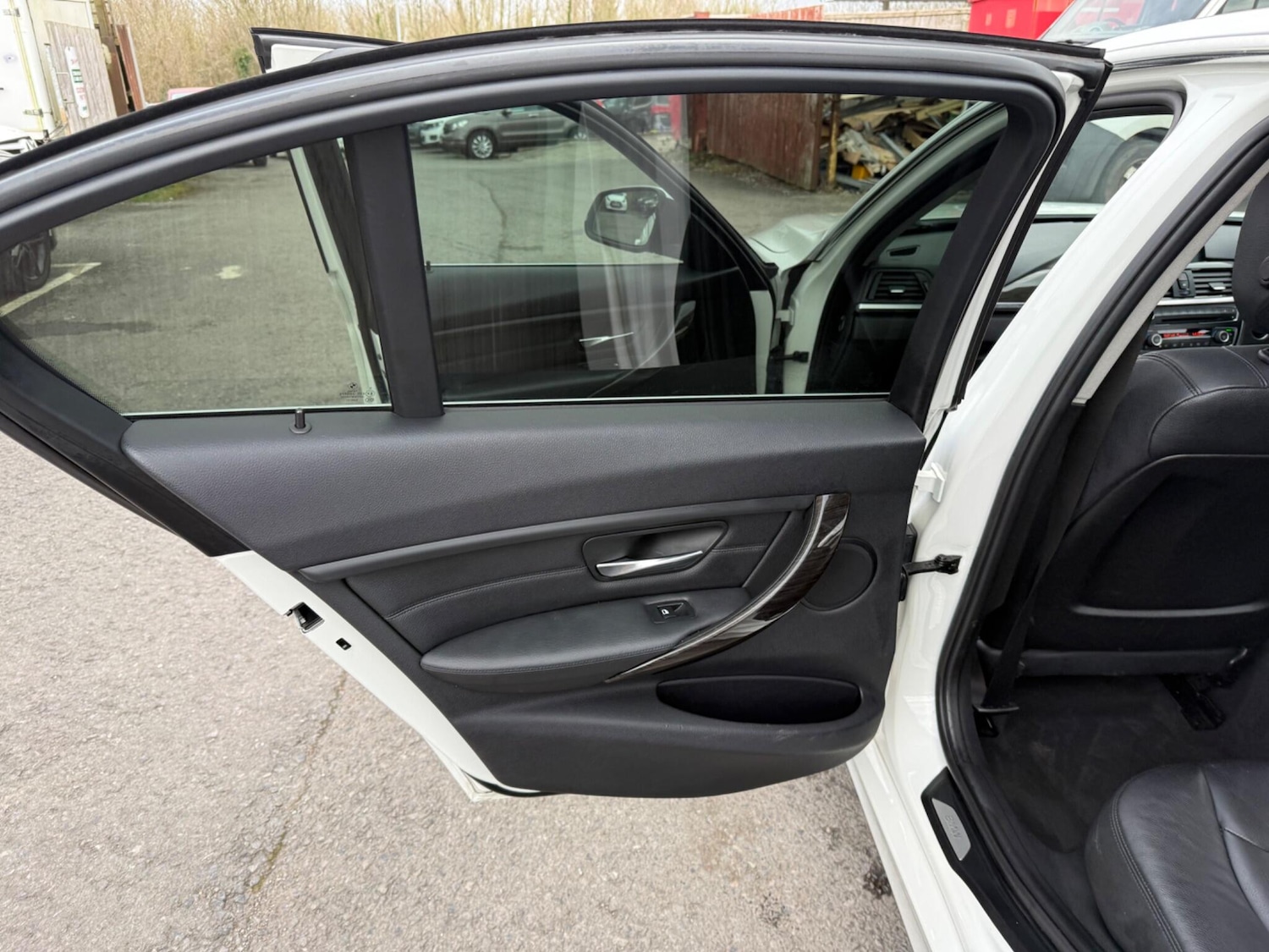 Used BMW 3 Series for sale - 77670802: Photo 26