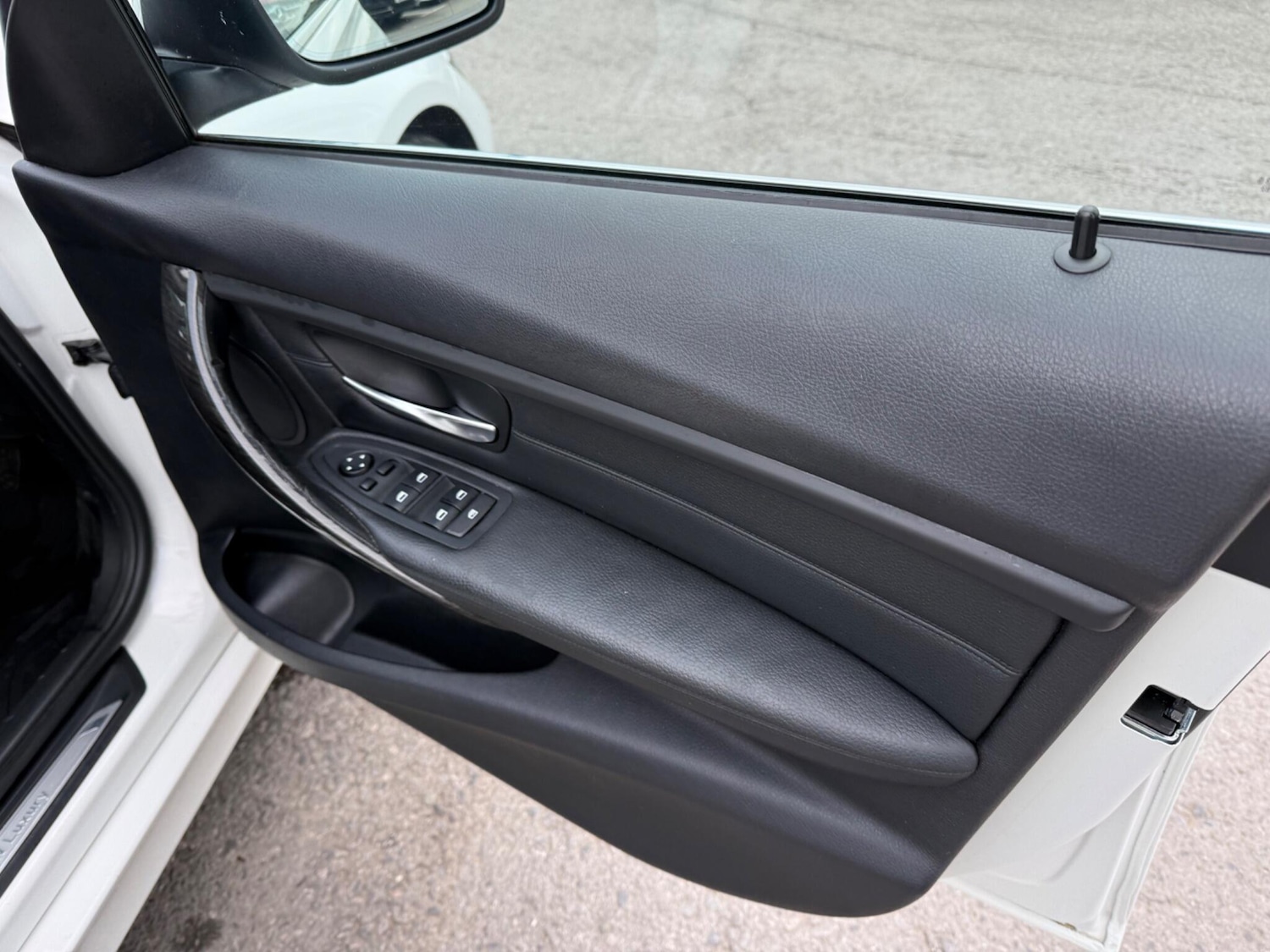 Used BMW 3 Series for sale - 77670802: Photo 27