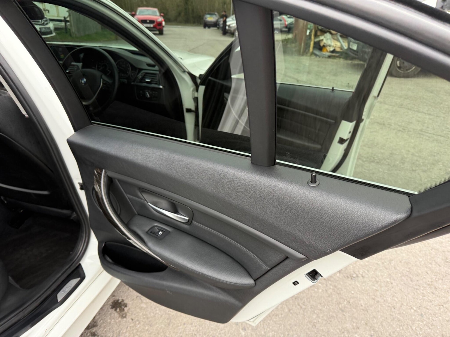 Used BMW 3 Series for sale - 77670802: Photo 28