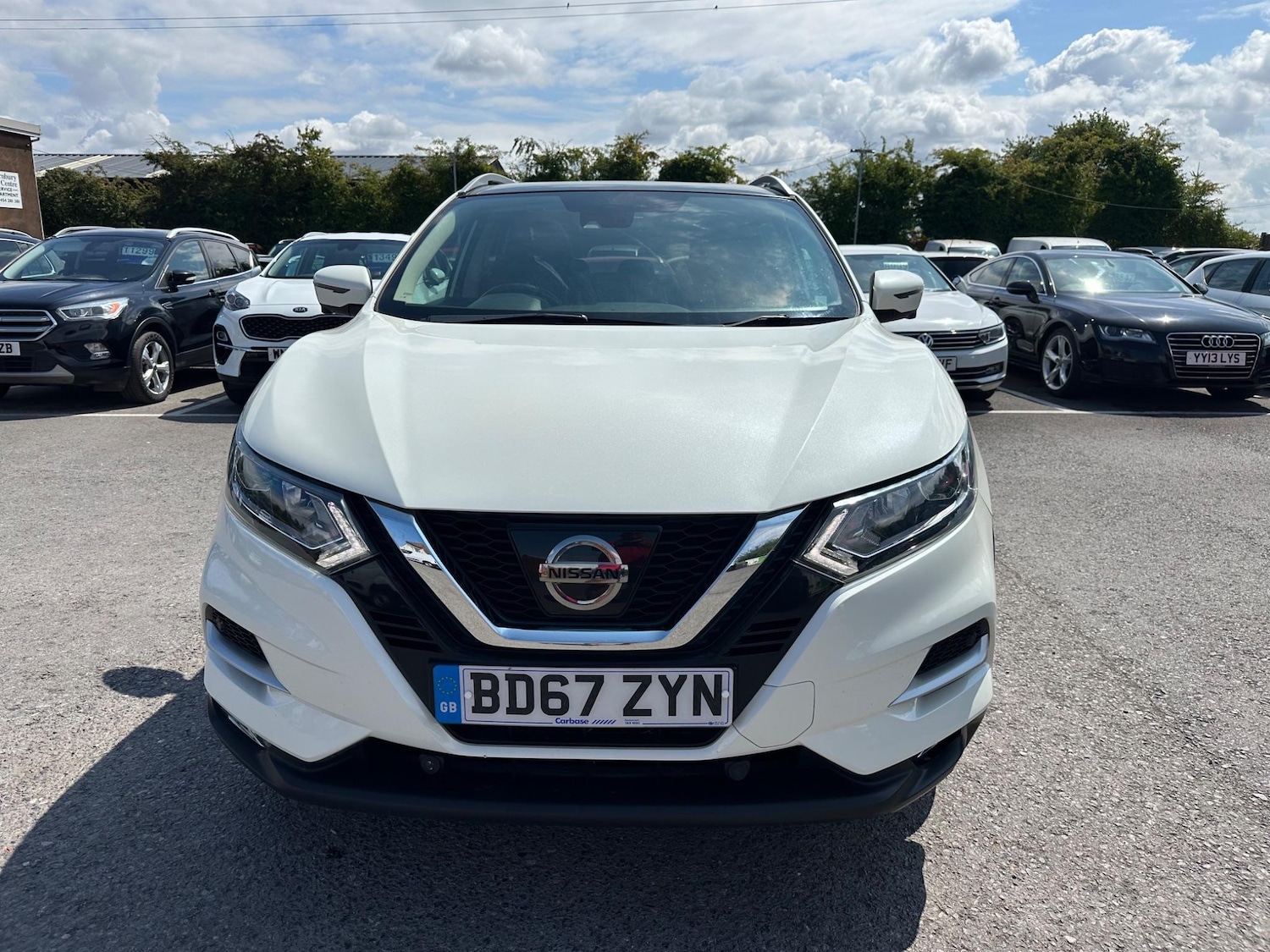 Used Nissan Qashqai 2017 for sale - 76991869: Photo 2
