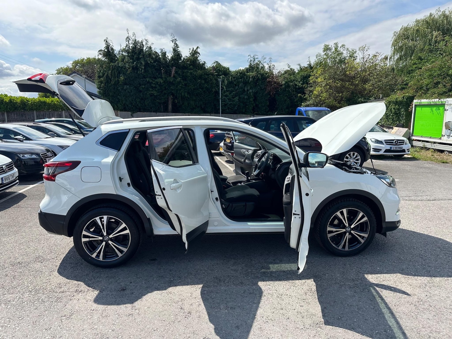 Used Nissan Qashqai 2017 for sale - 76991869: Photo 37