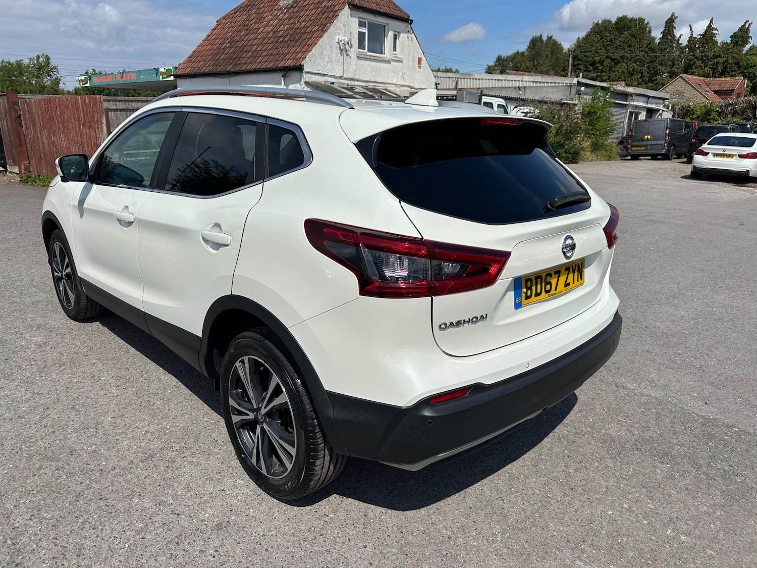 Used Nissan Qashqai 2017 for sale - 76991869: Photo 4