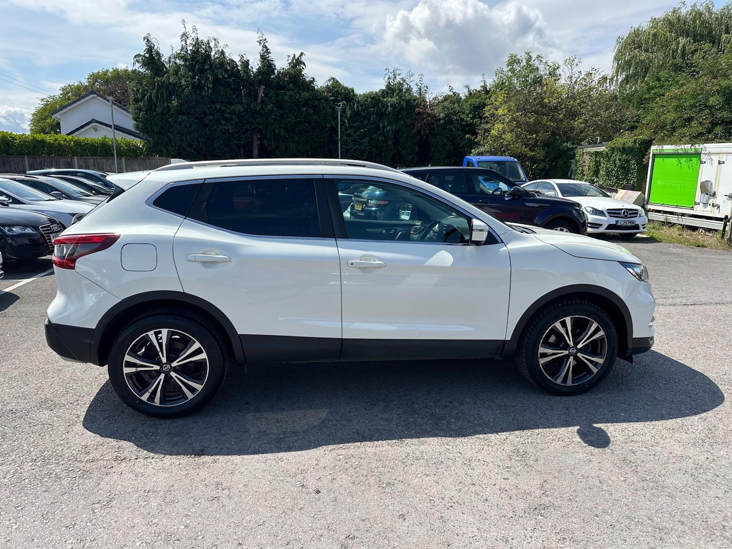 Used Nissan Qashqai 2017 for sale - 76991869: Photo 7