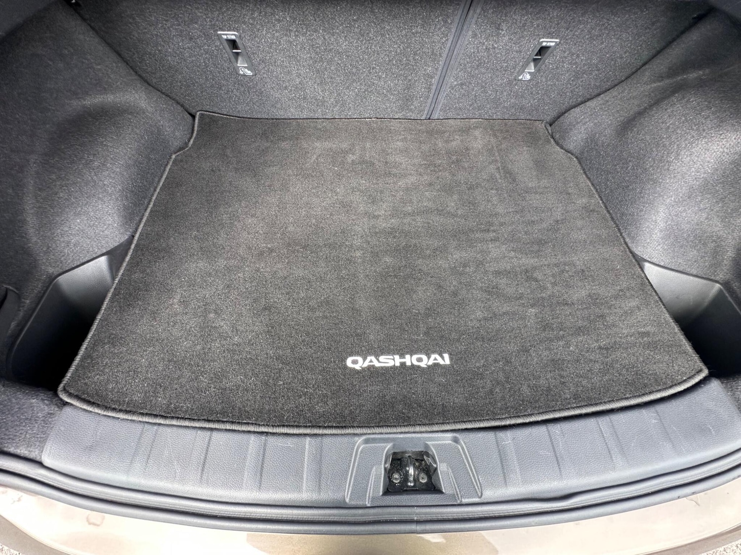 Used Nissan Qashqai 2014 for sale - 76988794: Photo 34