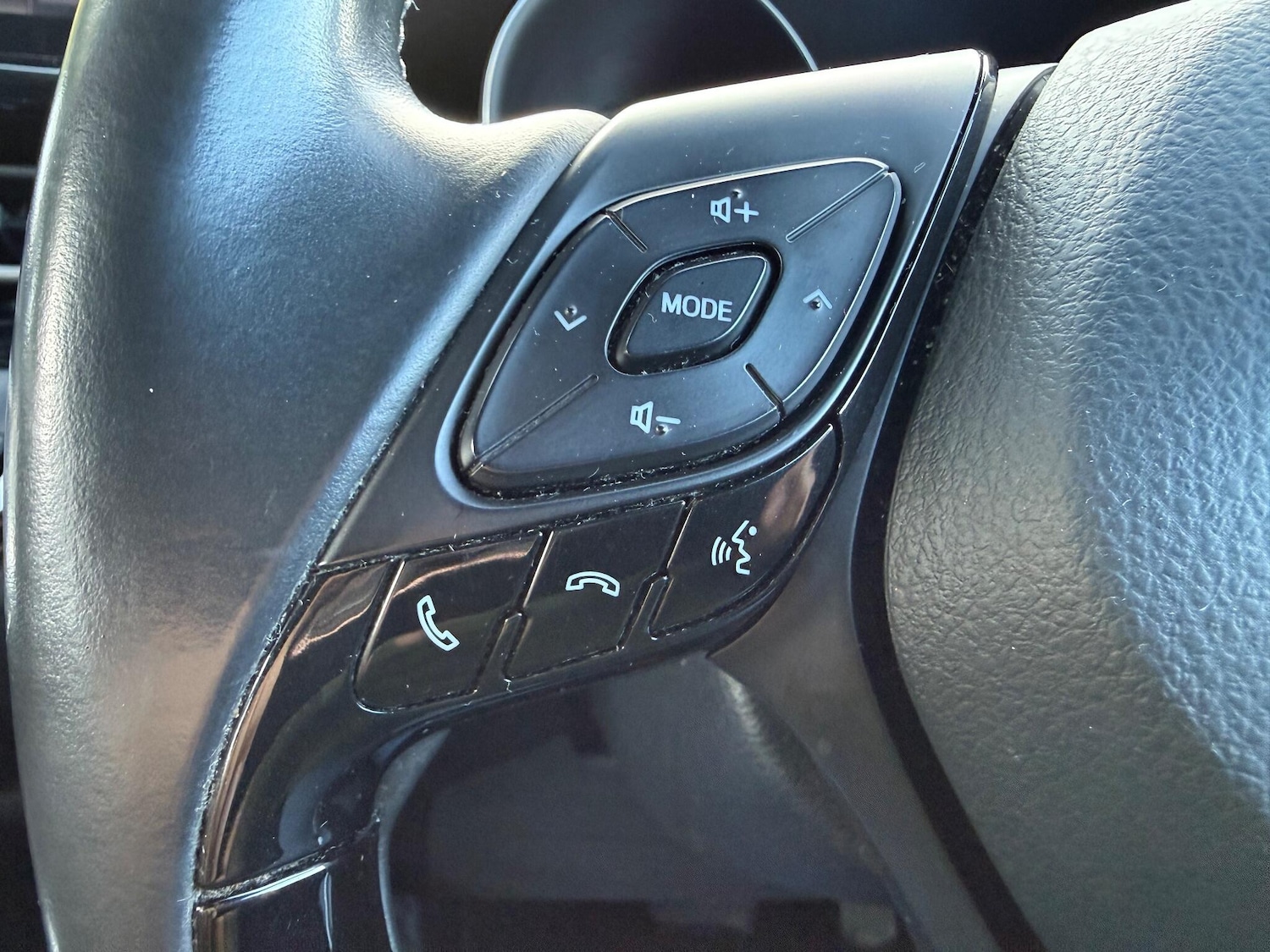 Used Toyota C-HR 2018 for sale - 76780774: Photo 13