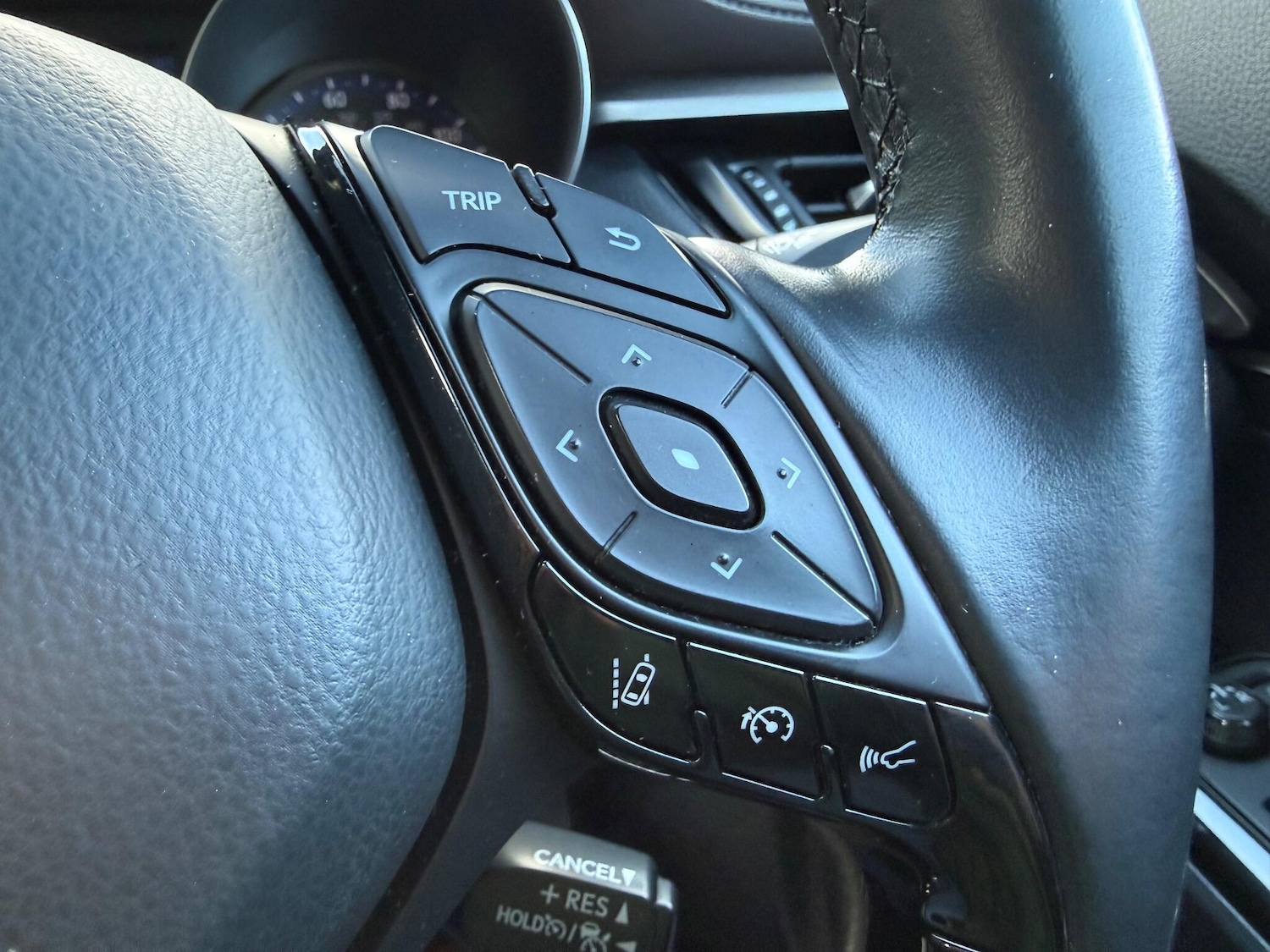 Used Toyota C-HR 2018 for sale - 76780774: Photo 14