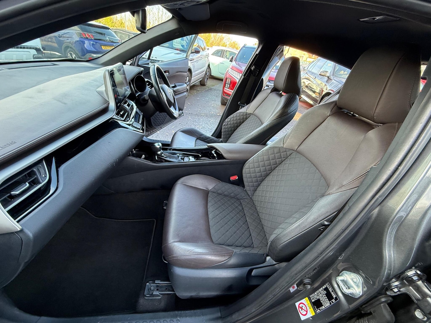 Used Toyota C-HR 2018 for sale - 76780774: Photo 21