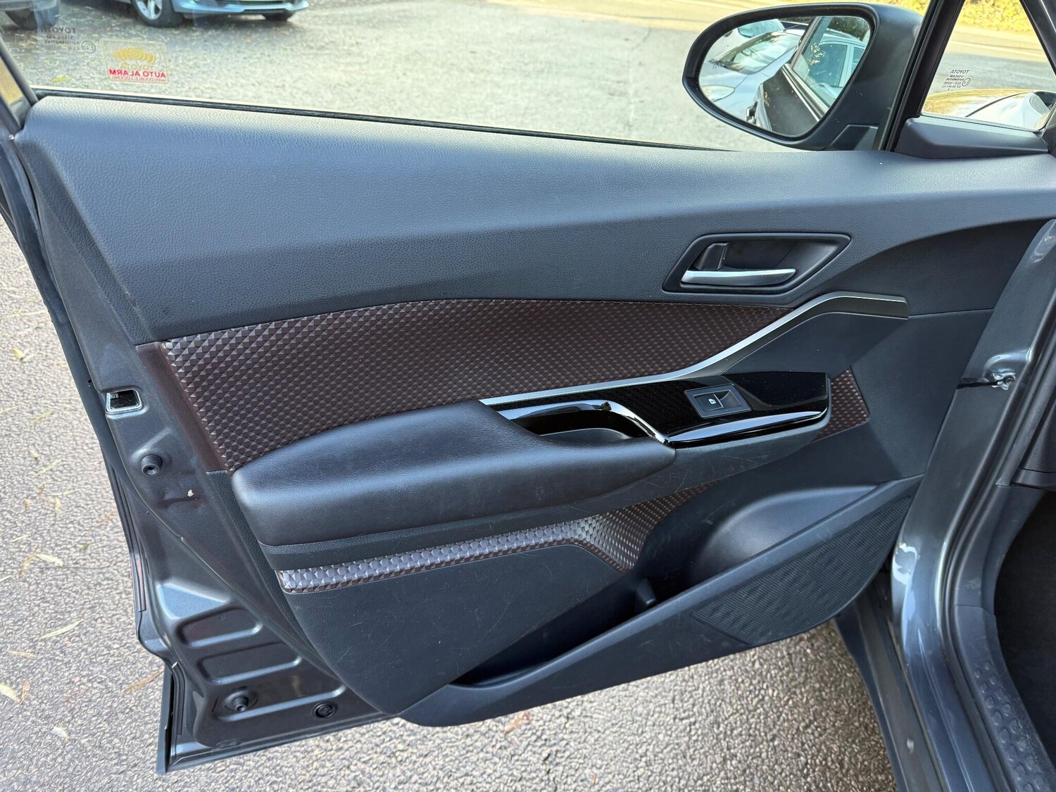 Used Toyota C-HR 2018 for sale - 76780774: Photo 22