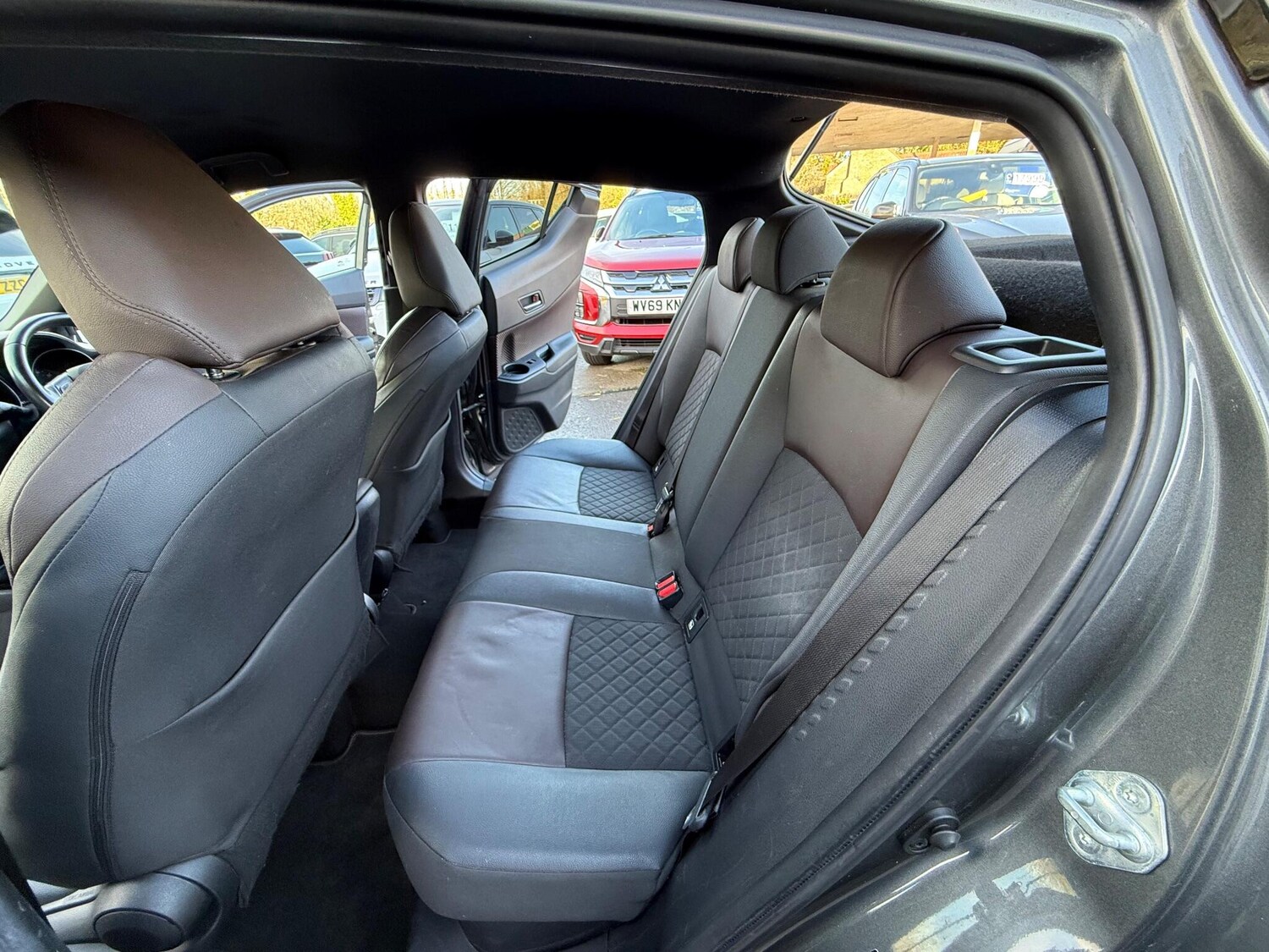 Used Toyota C-HR 2018 for sale - 76780774: Photo 24