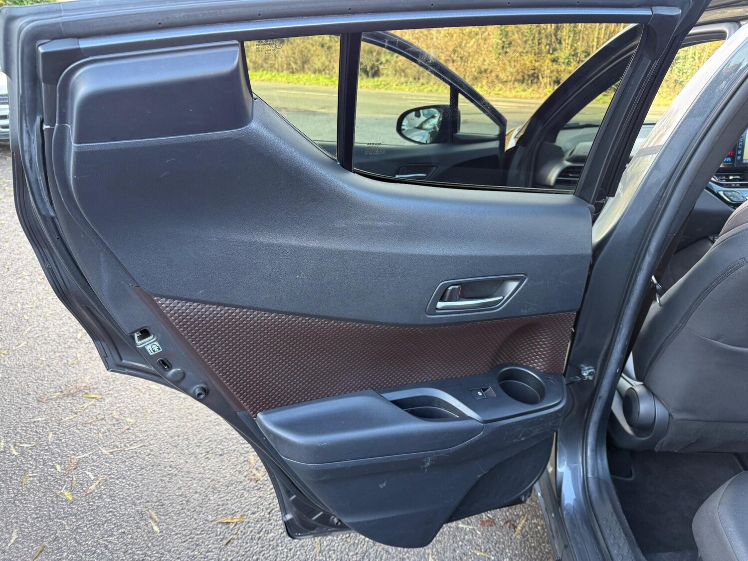 Used Toyota C-HR 2018 for sale - 76780774: Photo 25