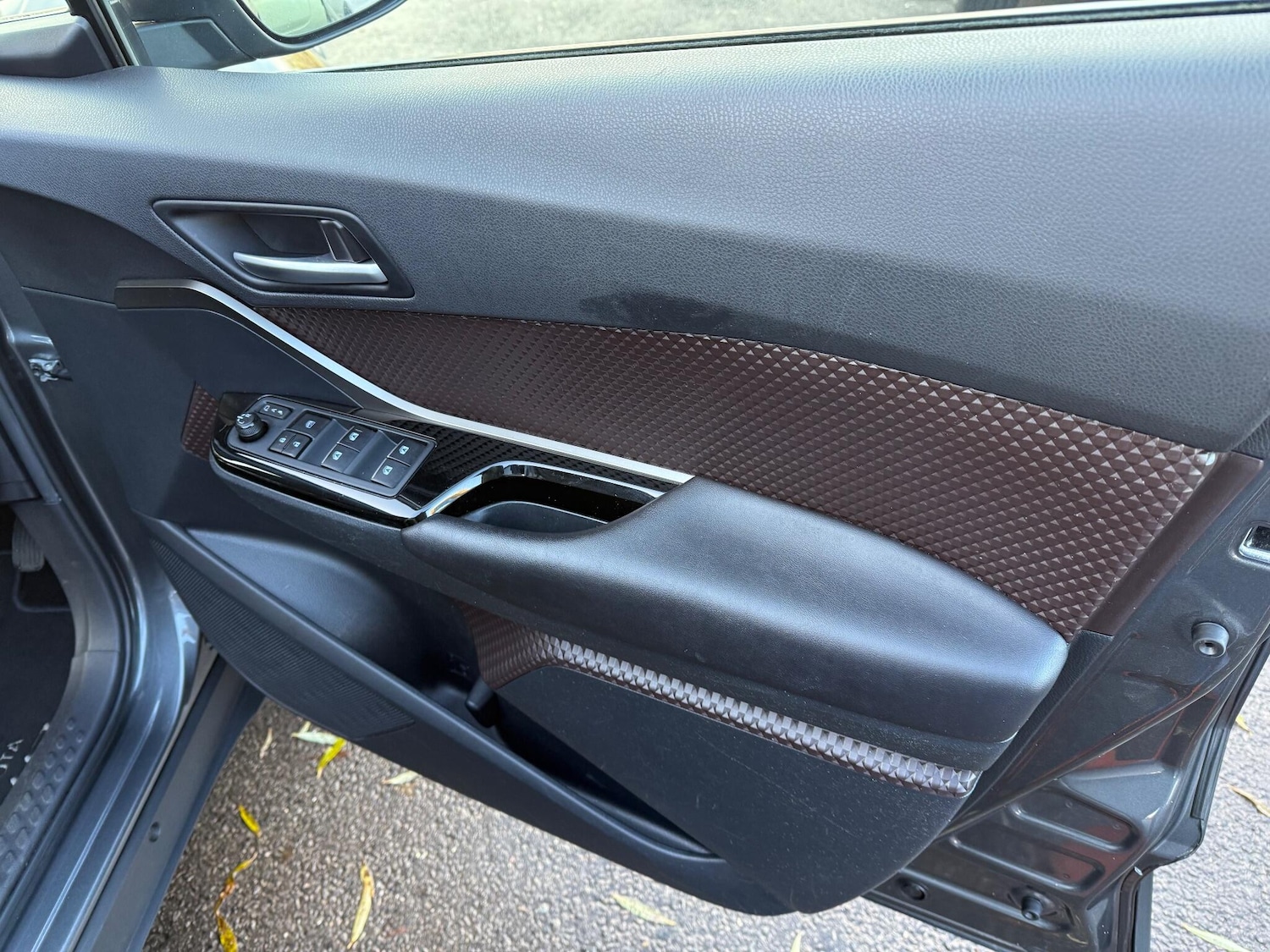 Used Toyota C-HR 2018 for sale - 76780774: Photo 26