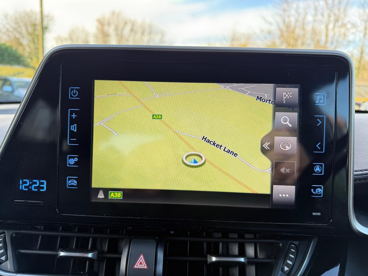 Used Toyota C-HR 2018 for sale - 76780774: Photo 8