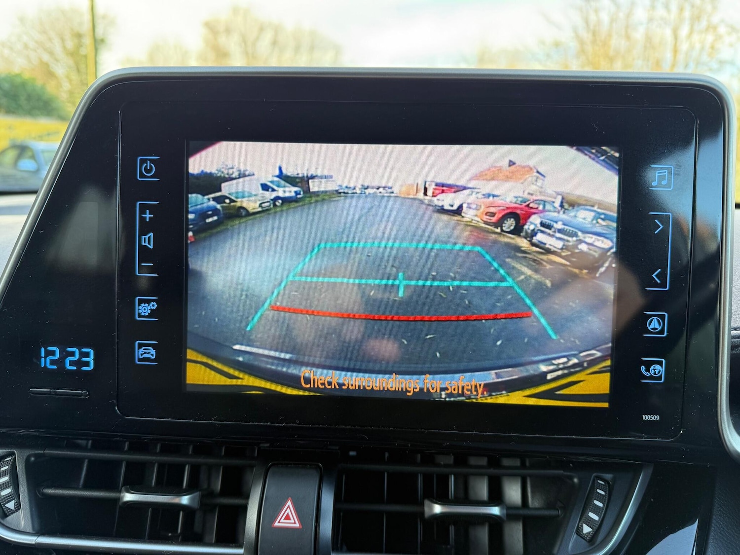 Used Toyota C-HR 2018 for sale - 76780774: Photo 9