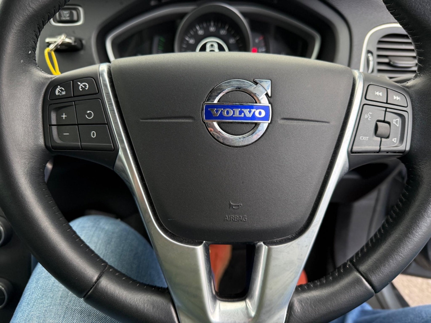 Used Volvo V40 2016 for sale - 77625682: Photo 13