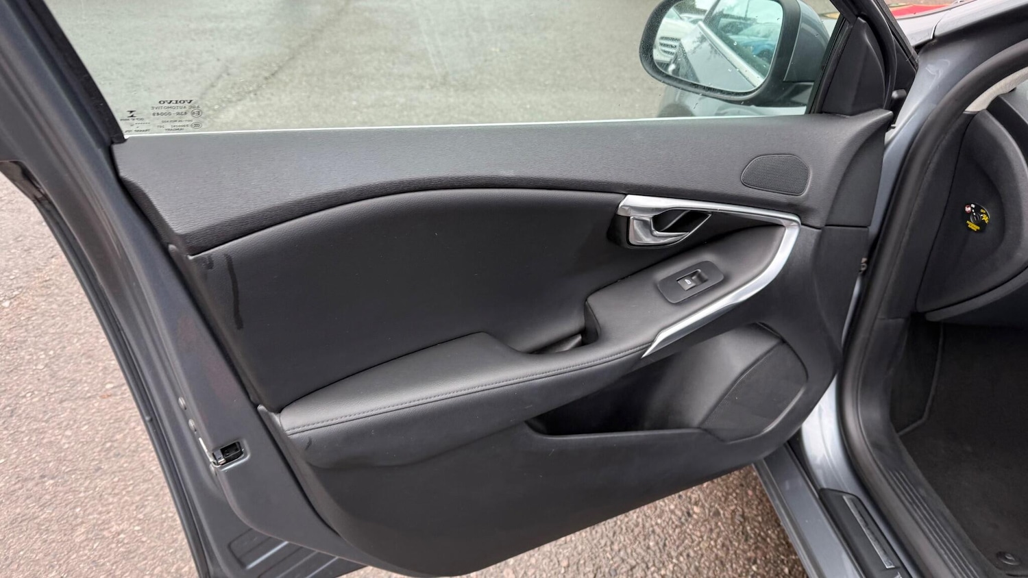 Used Volvo V40 2016 for sale - 77625682: Photo 18