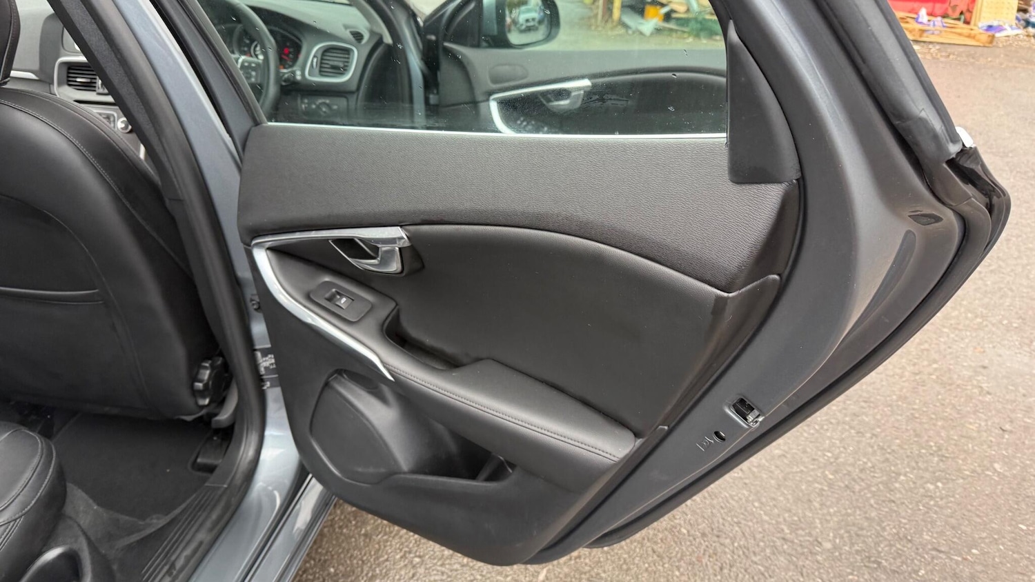 Used Volvo V40 2016 for sale - 77625682: Photo 24