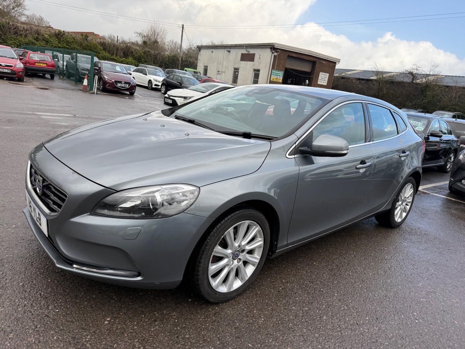 Used Volvo V40 2016 for sale - 77625682: Photo 4