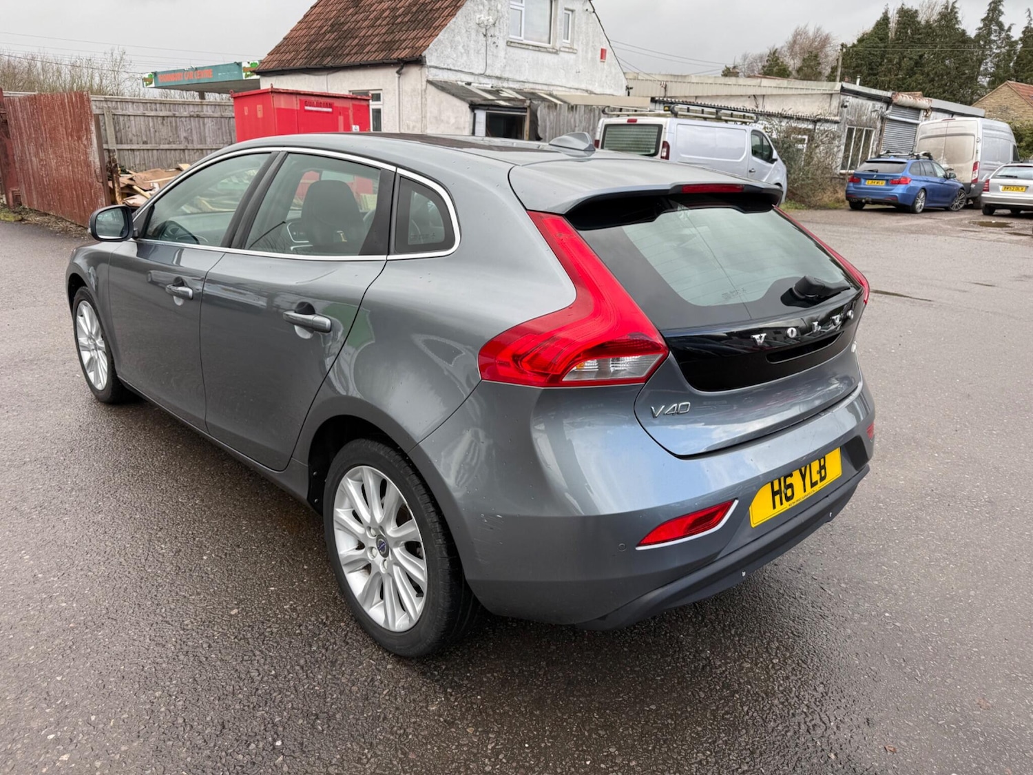 Used Volvo V40 2016 for sale - 77625682: Photo 5