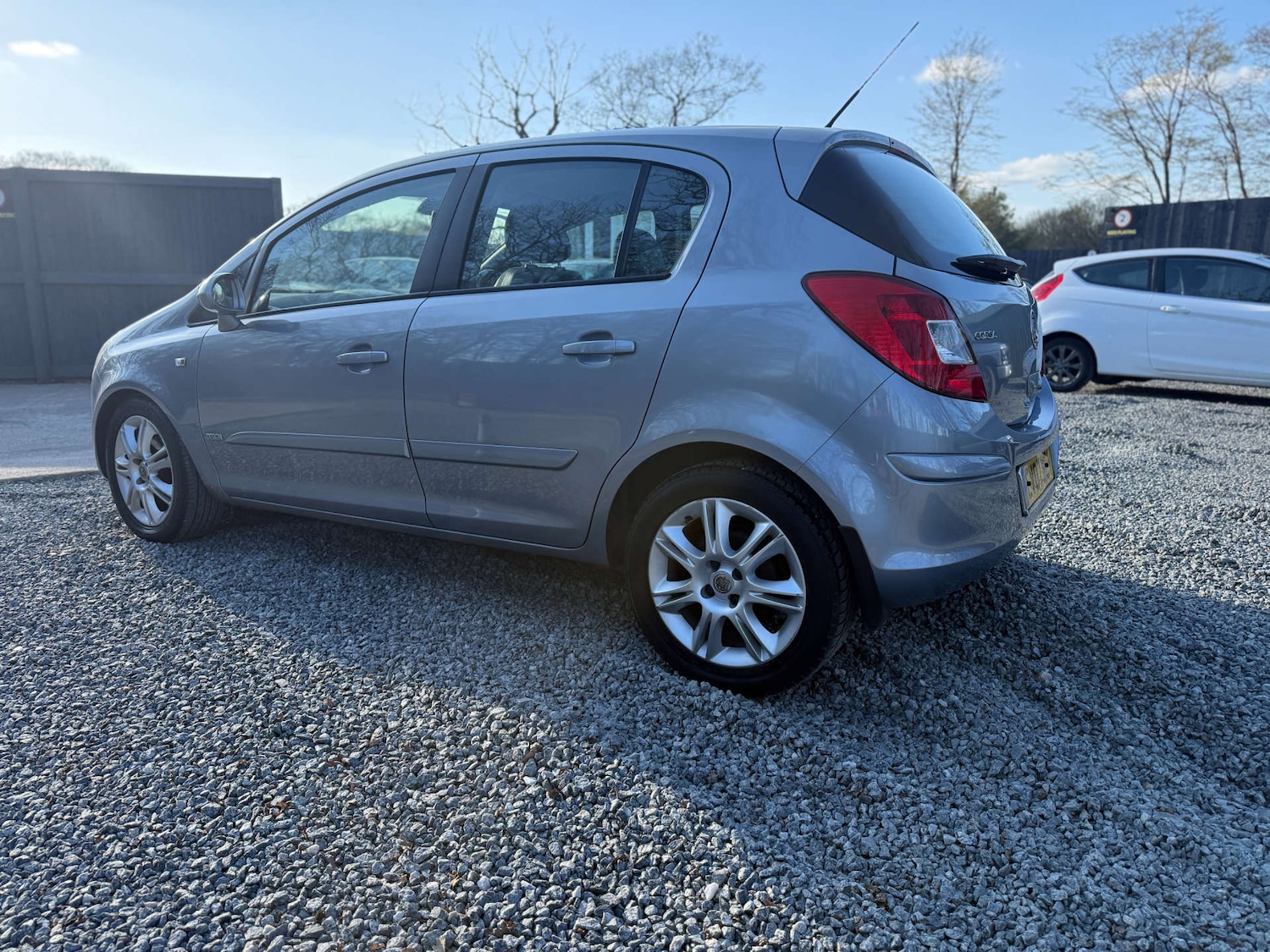 Used Vauxhall Corsa 2007 for sale - 78112484: Photo 2