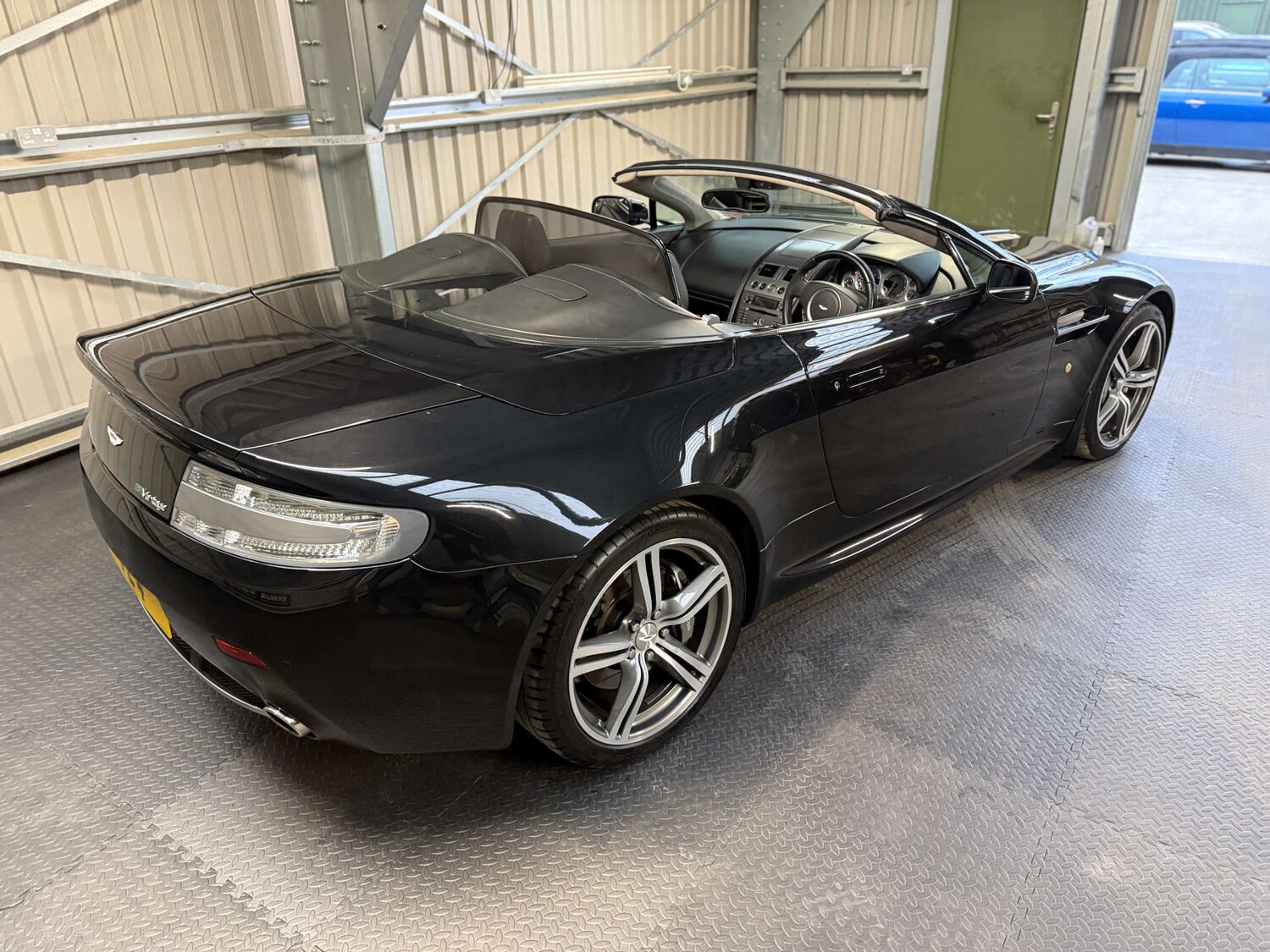 Used Aston Martin Vantage 2008 for sale - 77851733: Photo 38