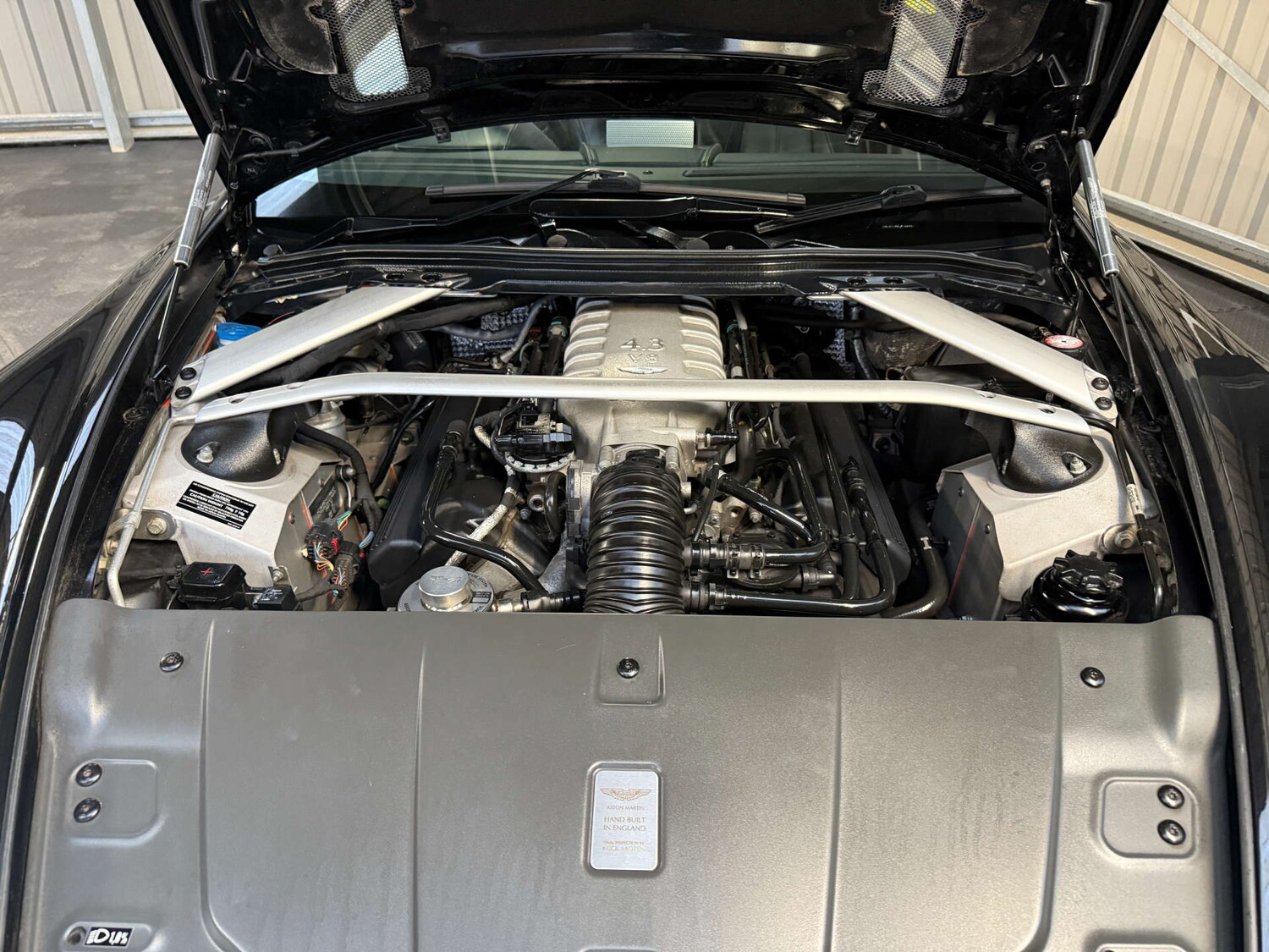 Used Aston Martin Vantage 2008 for sale - 77851733: Photo 44