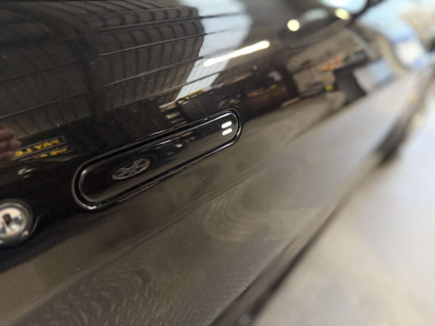 Used Aston Martin Vantage 2008 for sale - 77851733: Photo 87