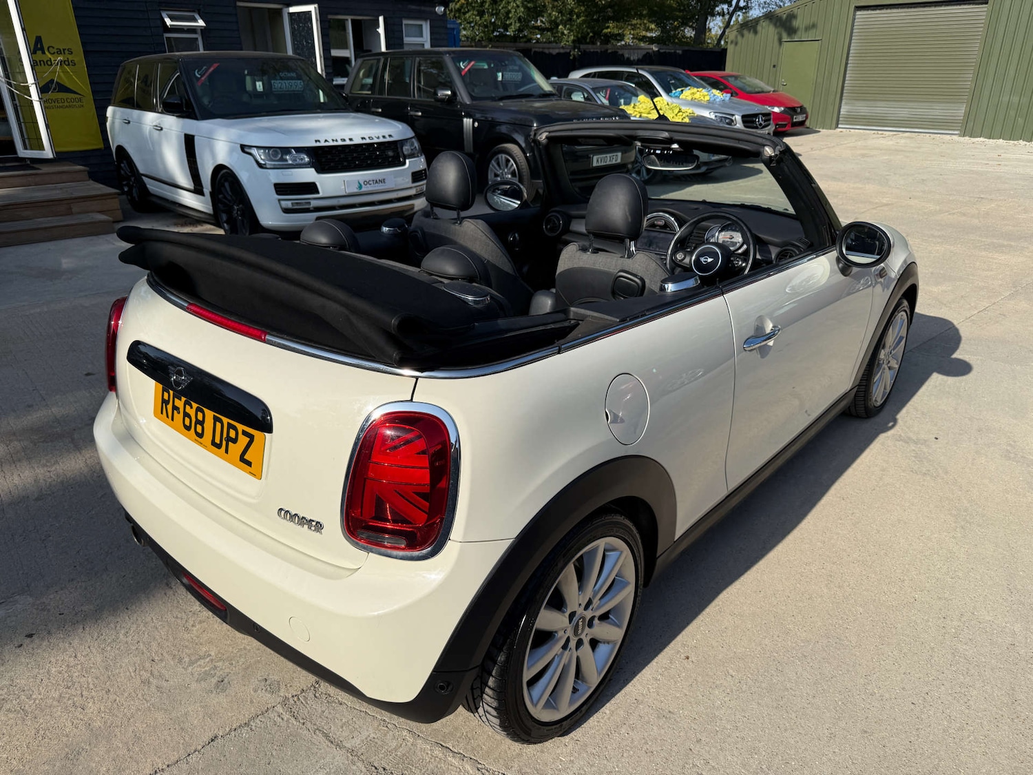 Used MINI Convertible 2018 for sale - 77963191: Photo 13