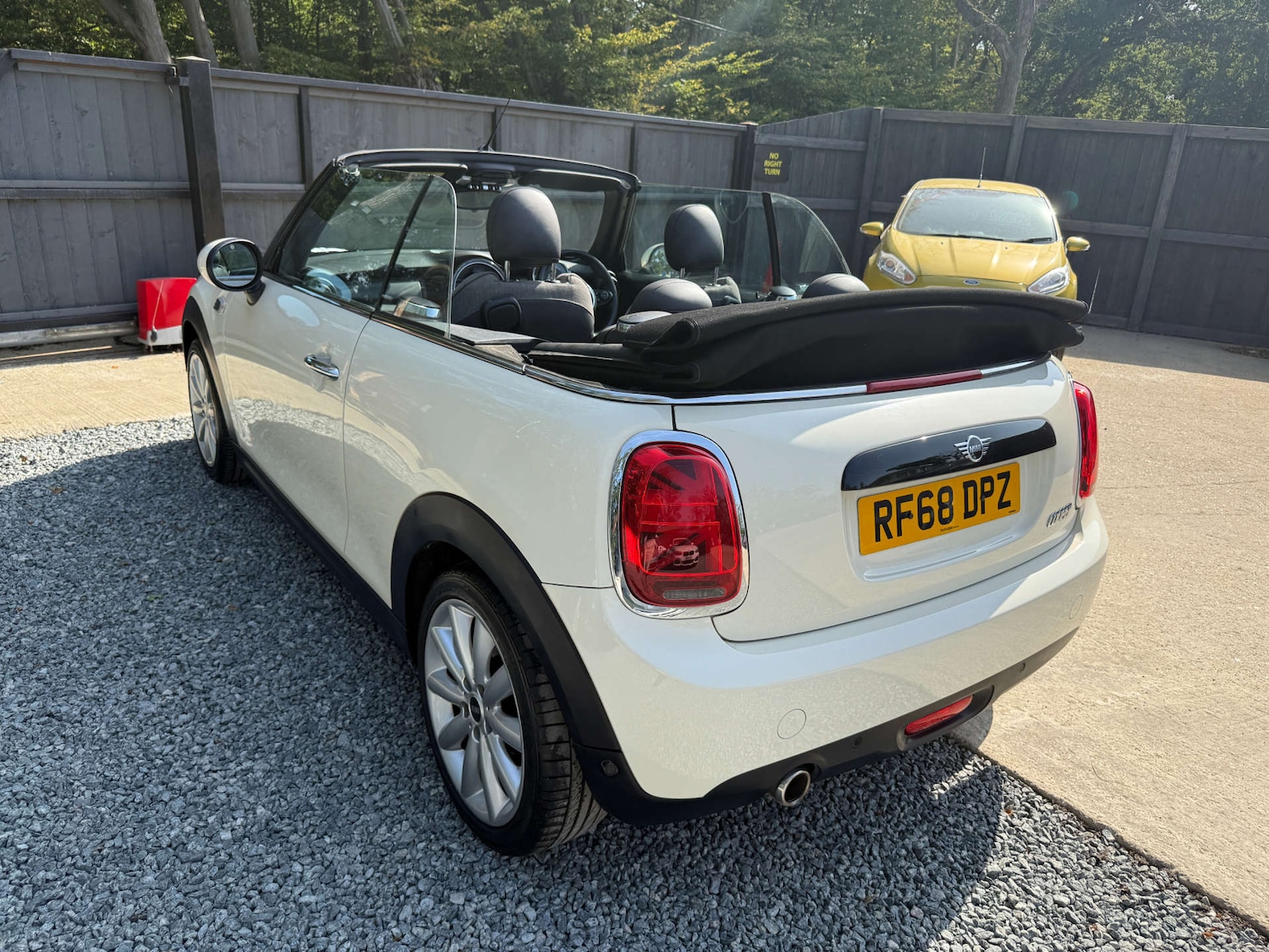 Used MINI Convertible 2018 for sale - 77963191: Photo 18