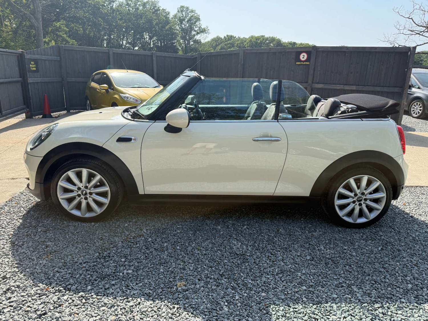 Used MINI Convertible 2018 for sale - 77963191: Photo 19