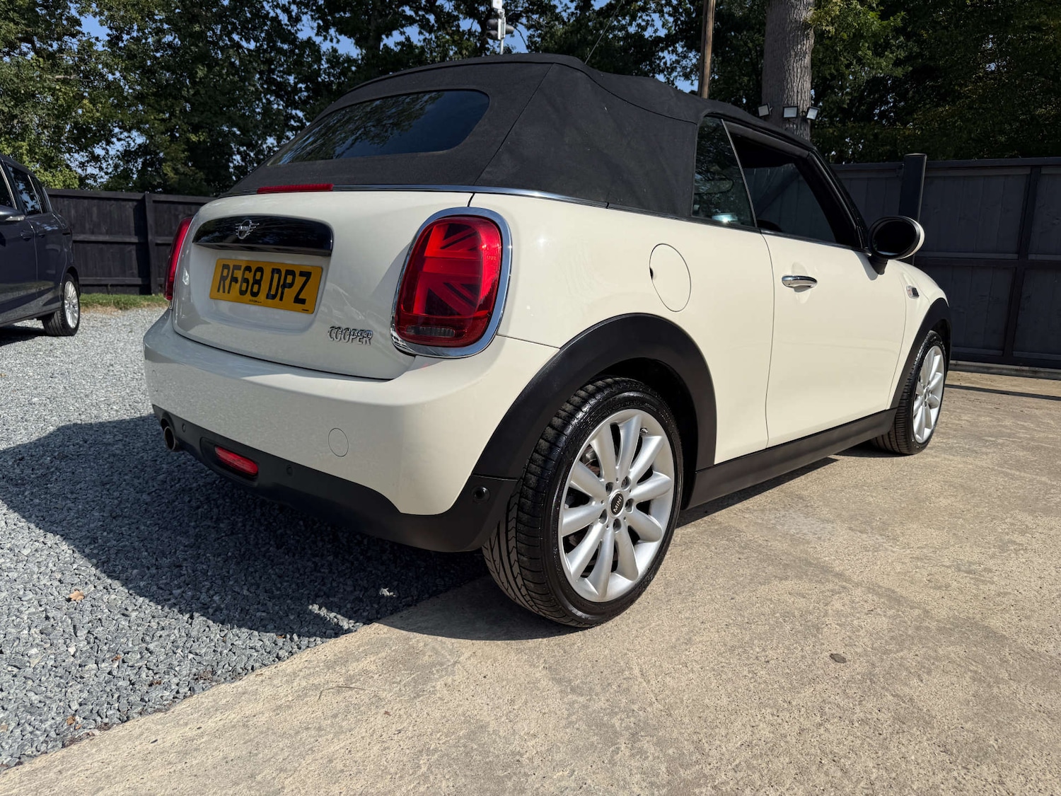 Used MINI Convertible 2018 for sale - 77963191: Photo 24
