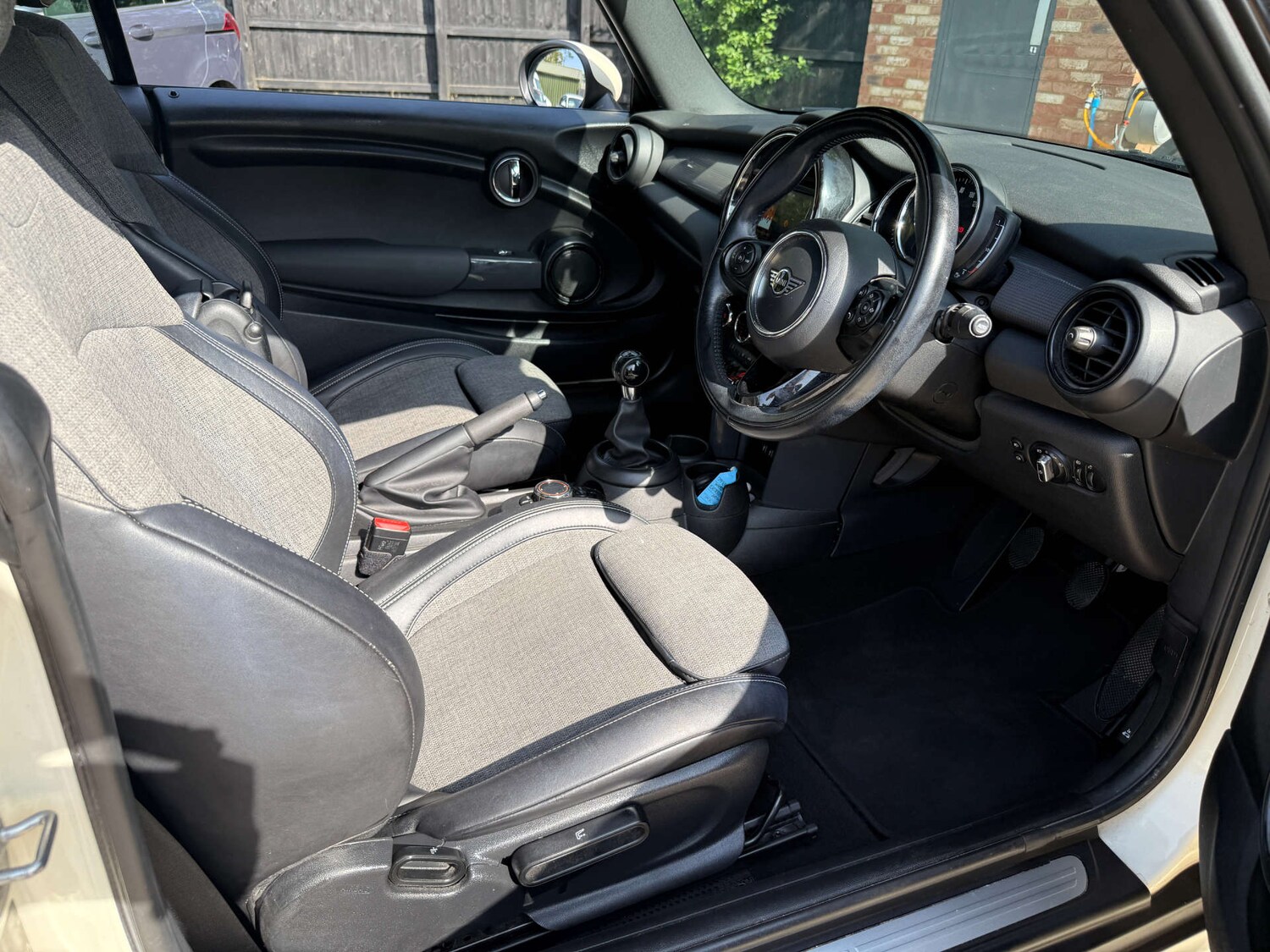 Used MINI Convertible 2018 for sale - 77963191: Photo 76