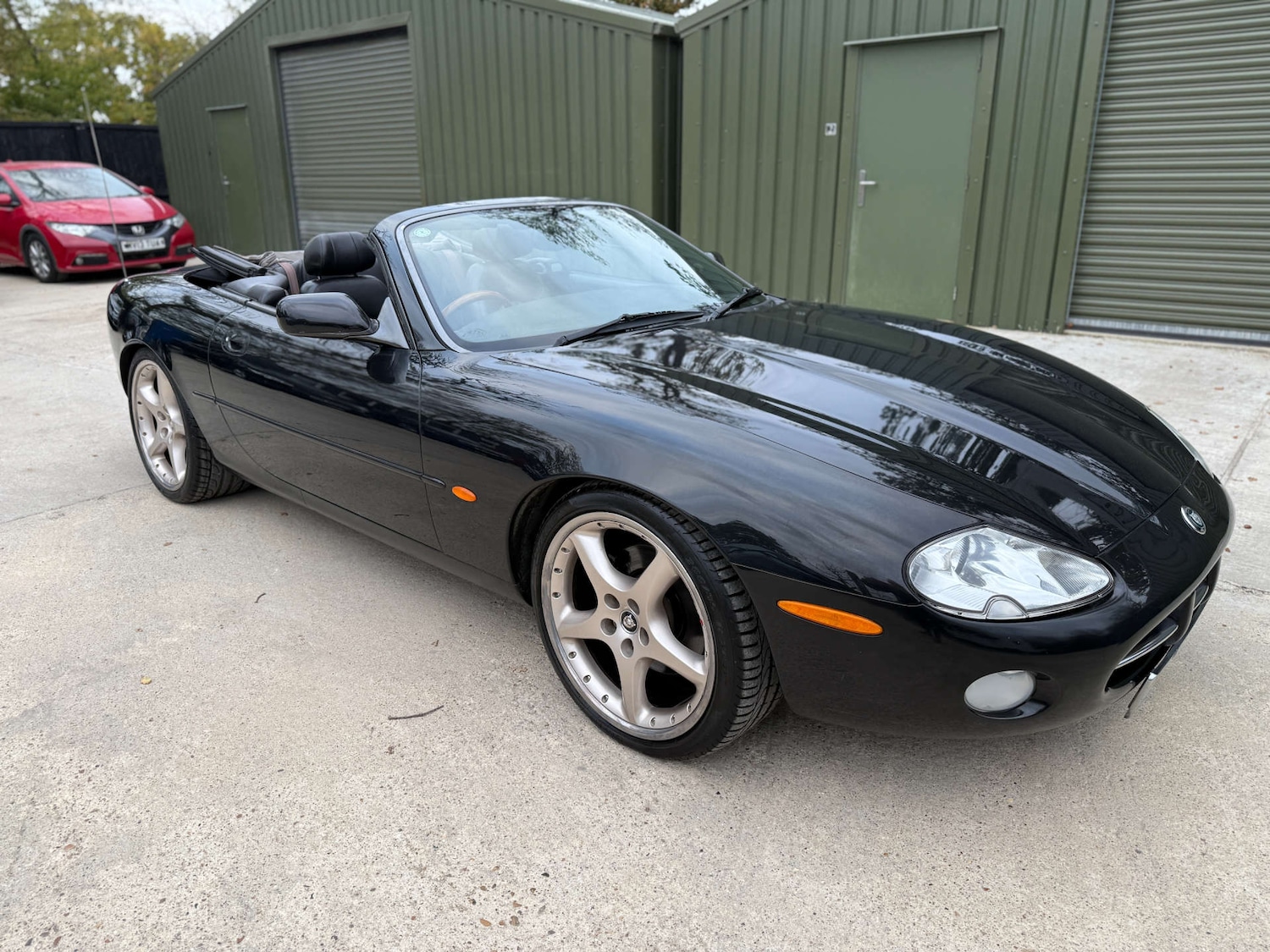 Used Jaguar XK8 2002 for sale - 77262781: Photo 11