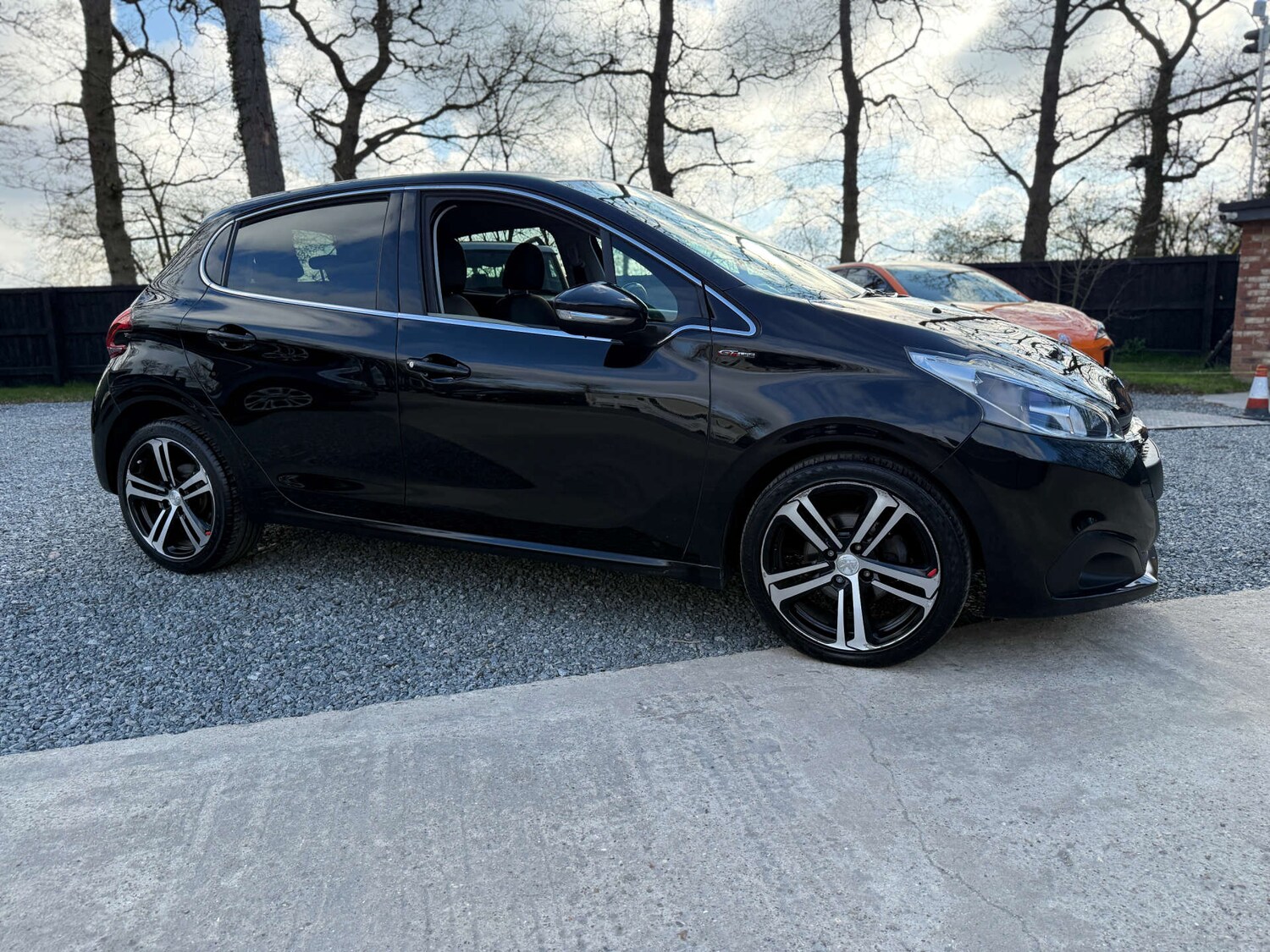 Used Peugeot 208 2018 for sale - 78111375: Photo 16