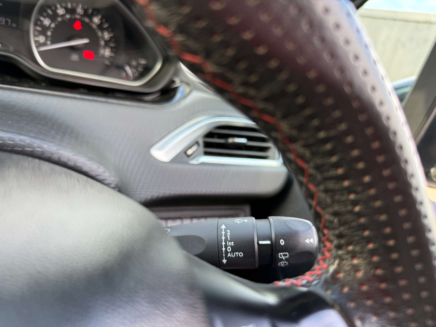 Used Peugeot 208 2018 for sale - 78111375: Photo 65