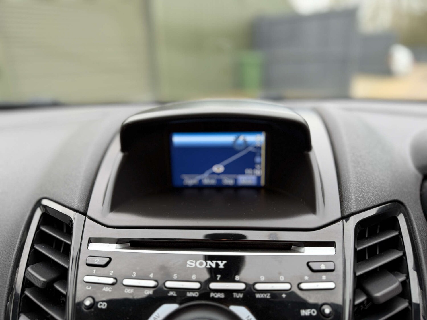 Used Ford Fiesta 2015 for sale - 77545046: Photo 88