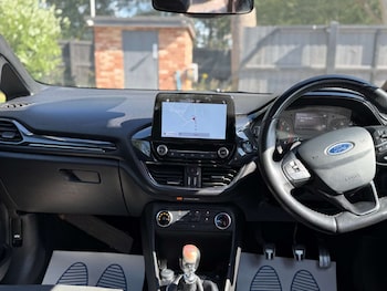 Used Ford Fiesta 2018 for sale - 79129915: Photo