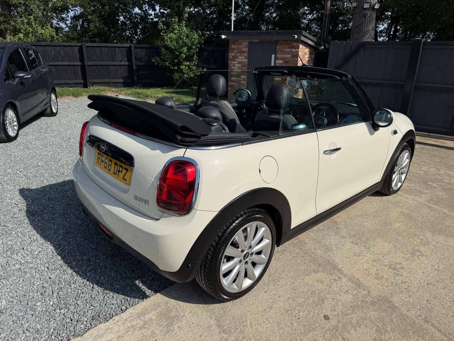 Used MINI Convertible 2018 for sale - 77262705: Photo 28