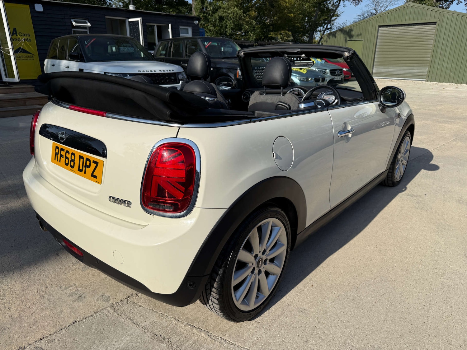 Used MINI Convertible 2018 for sale - 77262705: Photo 9