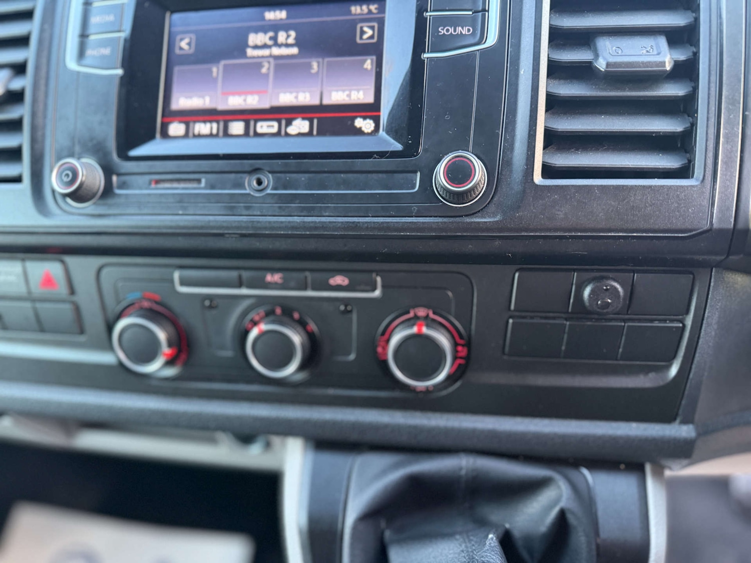 Used Volkswagen Transporter 2016 for sale - 77262759: Photo 81