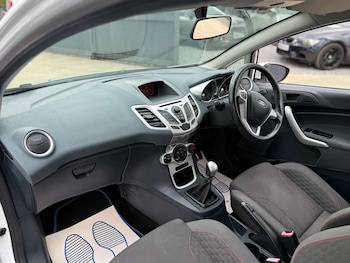 Used Ford Fiesta 2011 for sale - 78254105: Photo