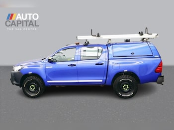 Used Toyota Hilux 2019 for sale - 79422113: Photo