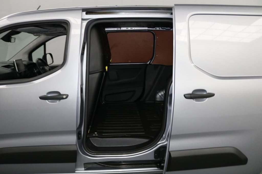 Used Toyota ProAce 2023 for sale - 77719559: Photo 14