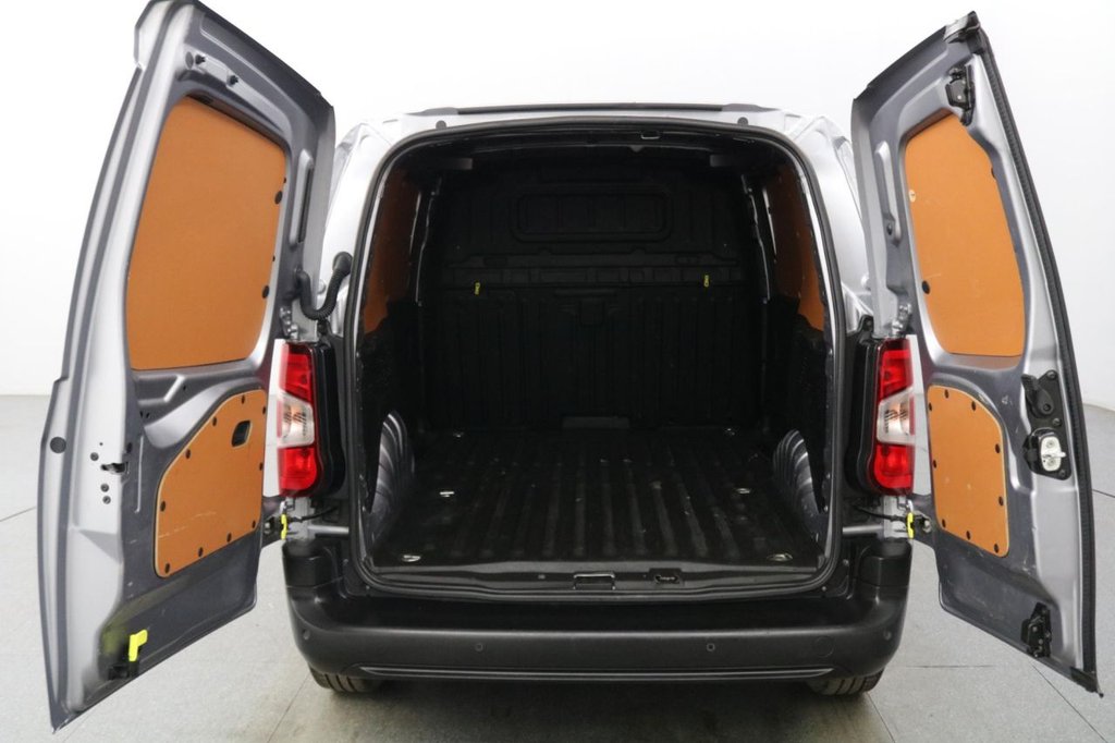 Used Toyota ProAce 2023 for sale - 77719559: Photo 15