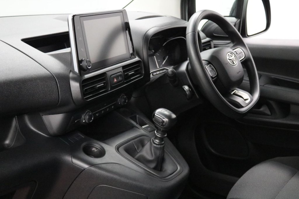 Used Toyota ProAce 2023 for sale - 77719559: Photo 2
